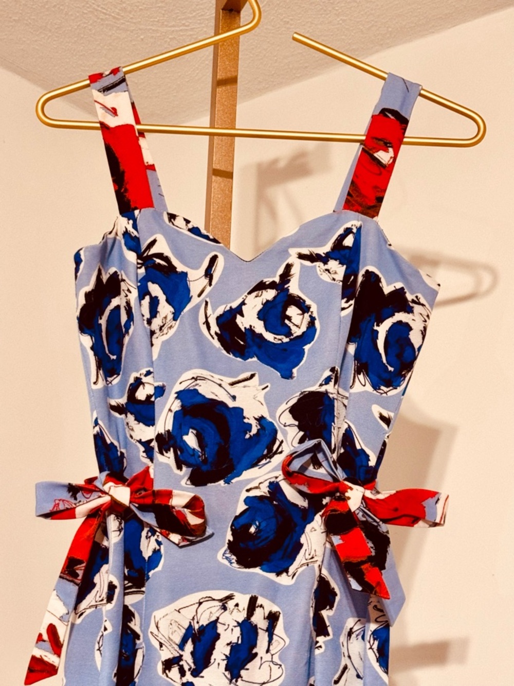 Sachin + Babi Blue Floral Midi Dress with Red Strap Accents - Picture 3 of 11
